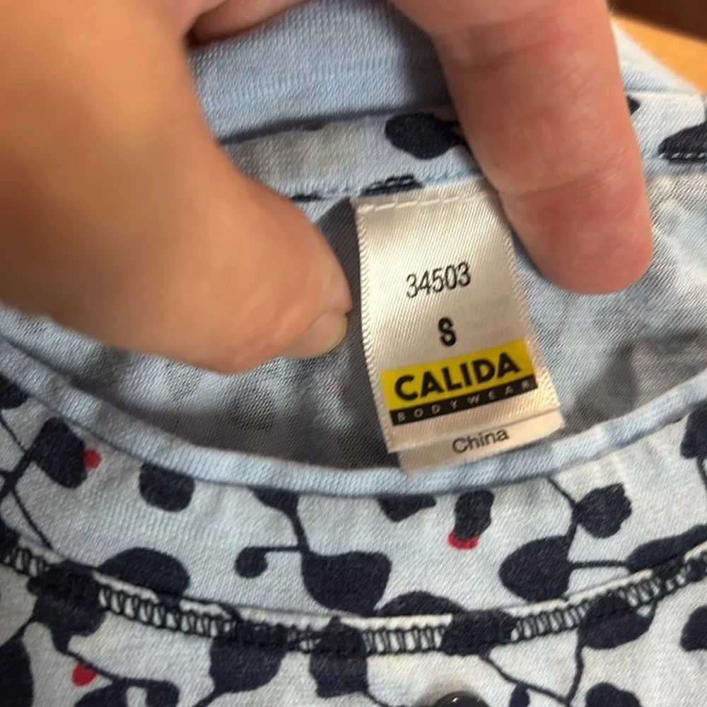 CALIDA blue berry long sleeve night shirt size Small